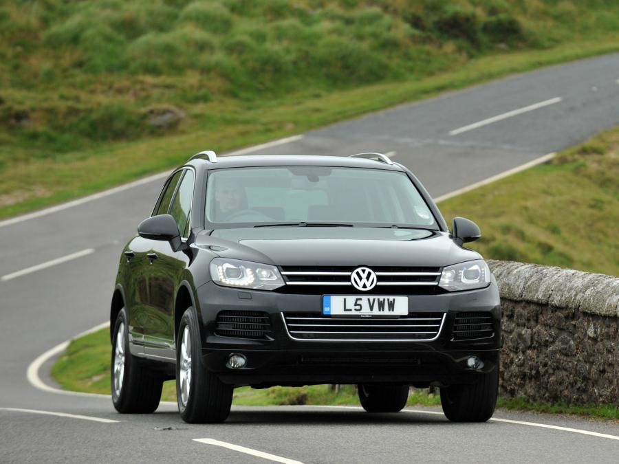  Volkswagen Touareg V6 TDi 2010 года  (UK) (фото 26 из 35)